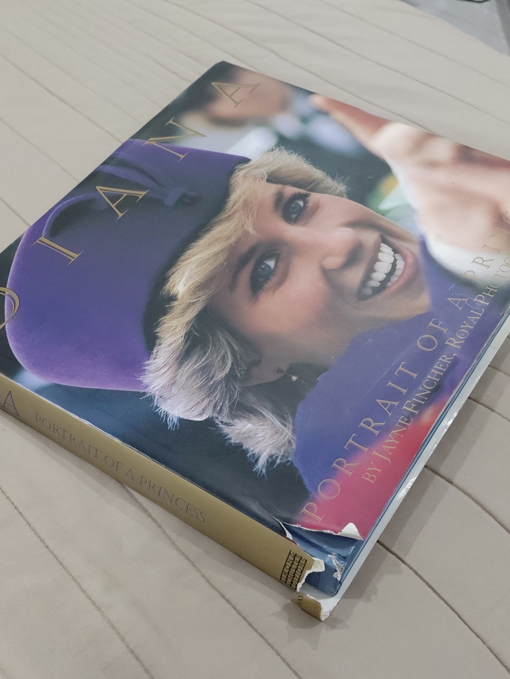 Diana Portrait of a Princess - Purple Hardcover Photo Book - Picture 8 of 9